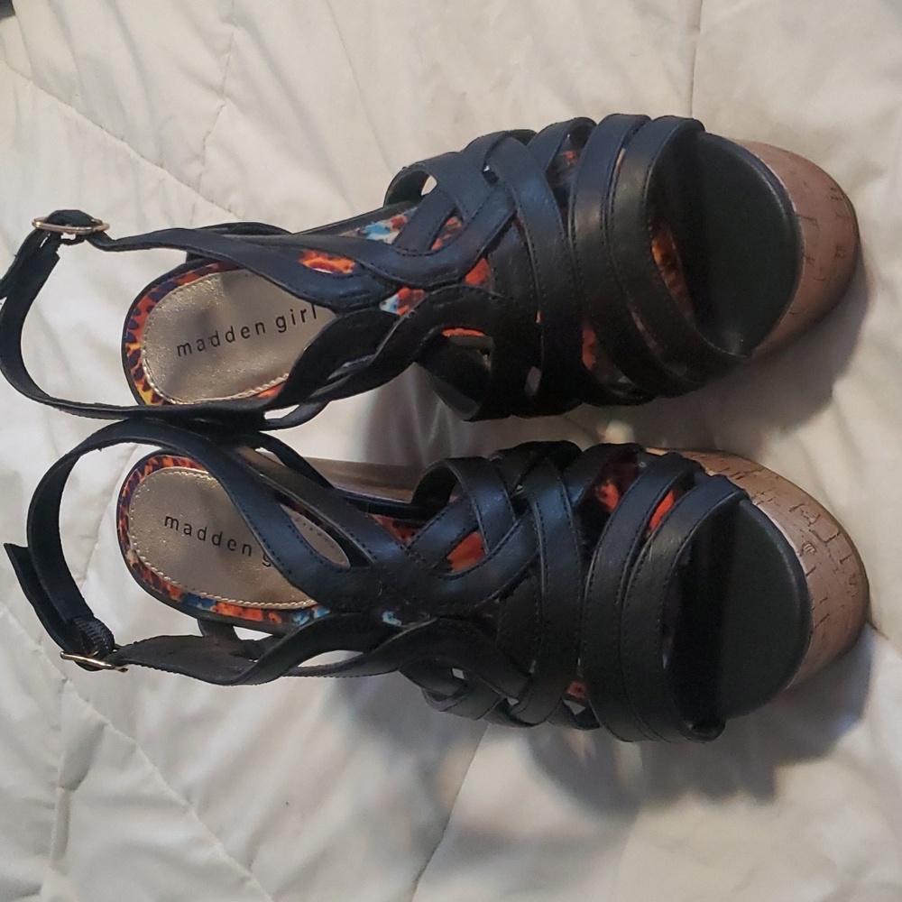 Madden Girl Wedges